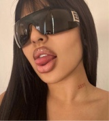 Guest_chellesouza1