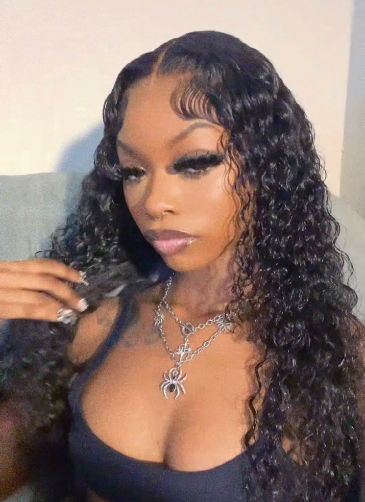 Guest_BiancaaaBabess