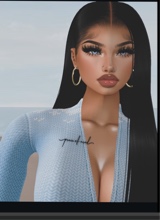 Chloeisback1