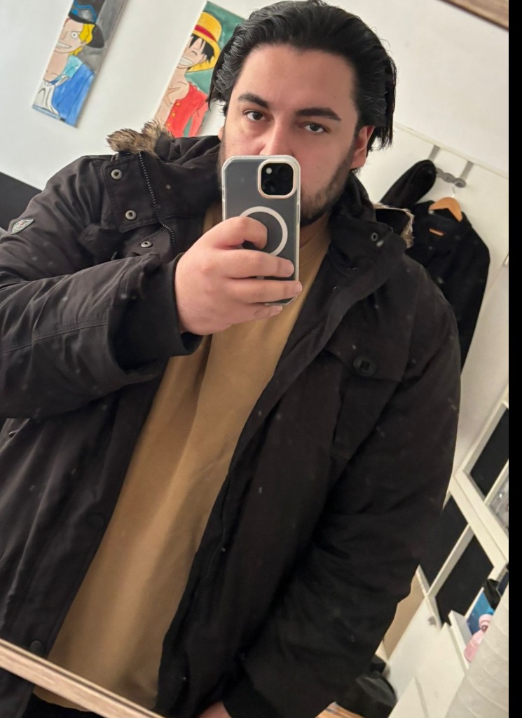 Guest_Homyvanlush