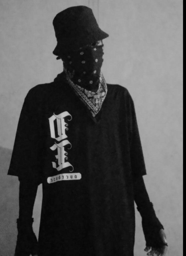 Guest_Blacktxt