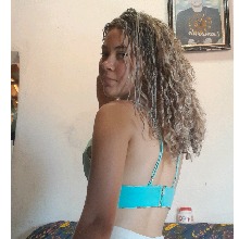 Guest_Luana093