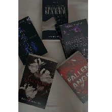 Guest_Eliana38