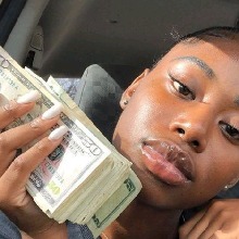Guest_Aahliyahh1