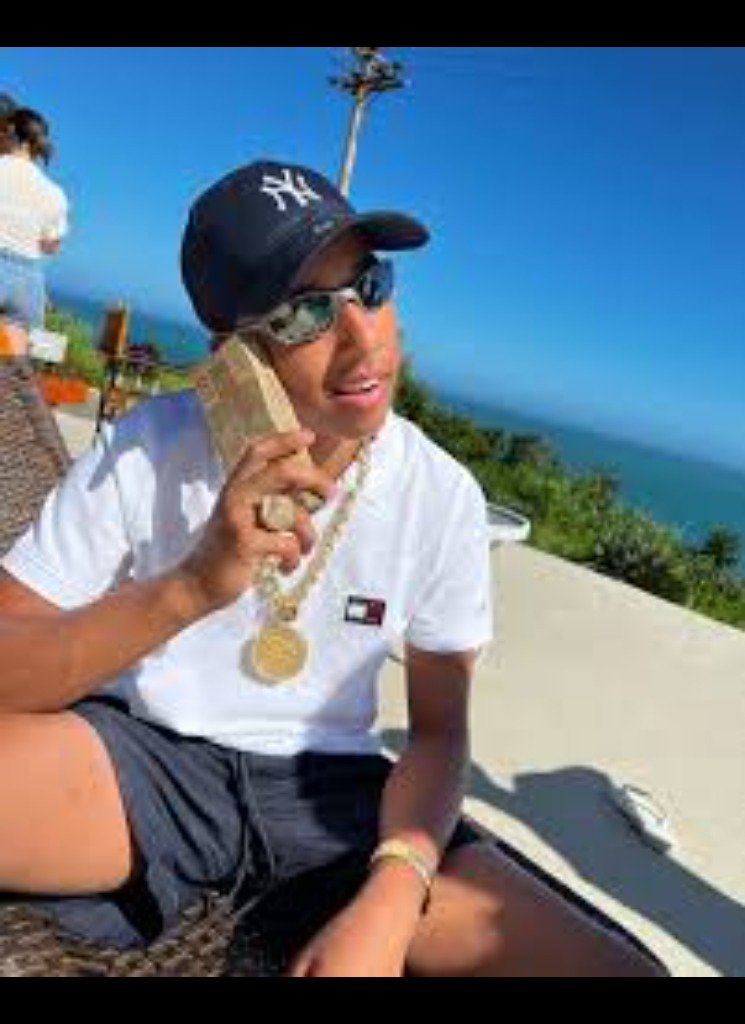 Guest_LucaHenrique1
