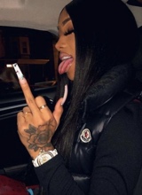 Elle977699