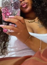 yella569898