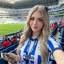 Guest_Valeaylin