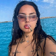 Guest_Sophialess