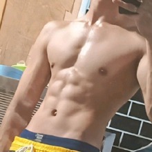 Guest_Maximillian3