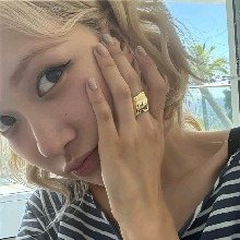 Guest_rosiearerose1