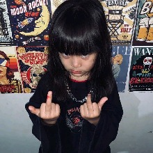 Guest_Laissantosx1