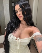 Guest_Emilly192