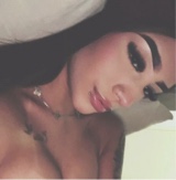 Guest_Emilly192