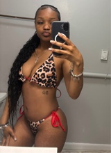 emoni2wet