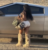 Guest_mellamae