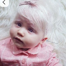 Guest_Helena34o