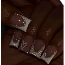 Guest_Queenusetobeinlonely