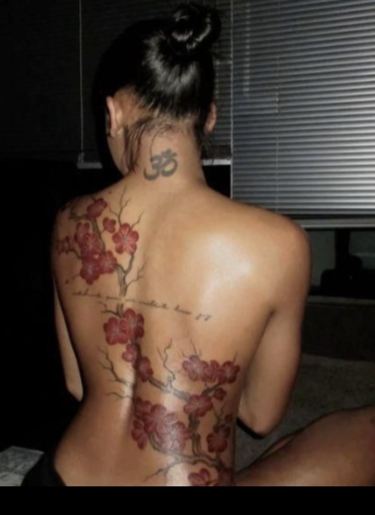 Guest_prettylightskinn3
