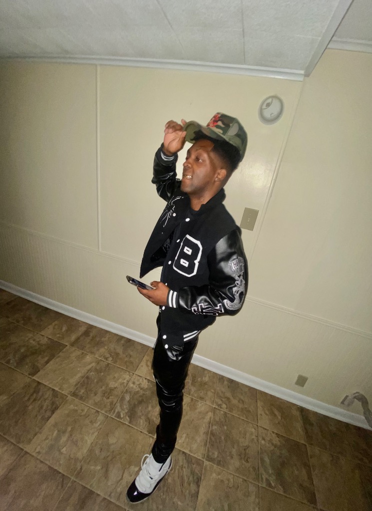 Guest_Vellfrm1600