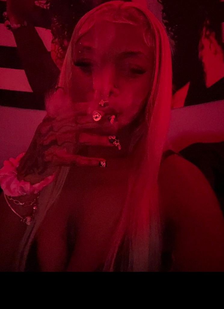 Guest_Yazminaaaa1
