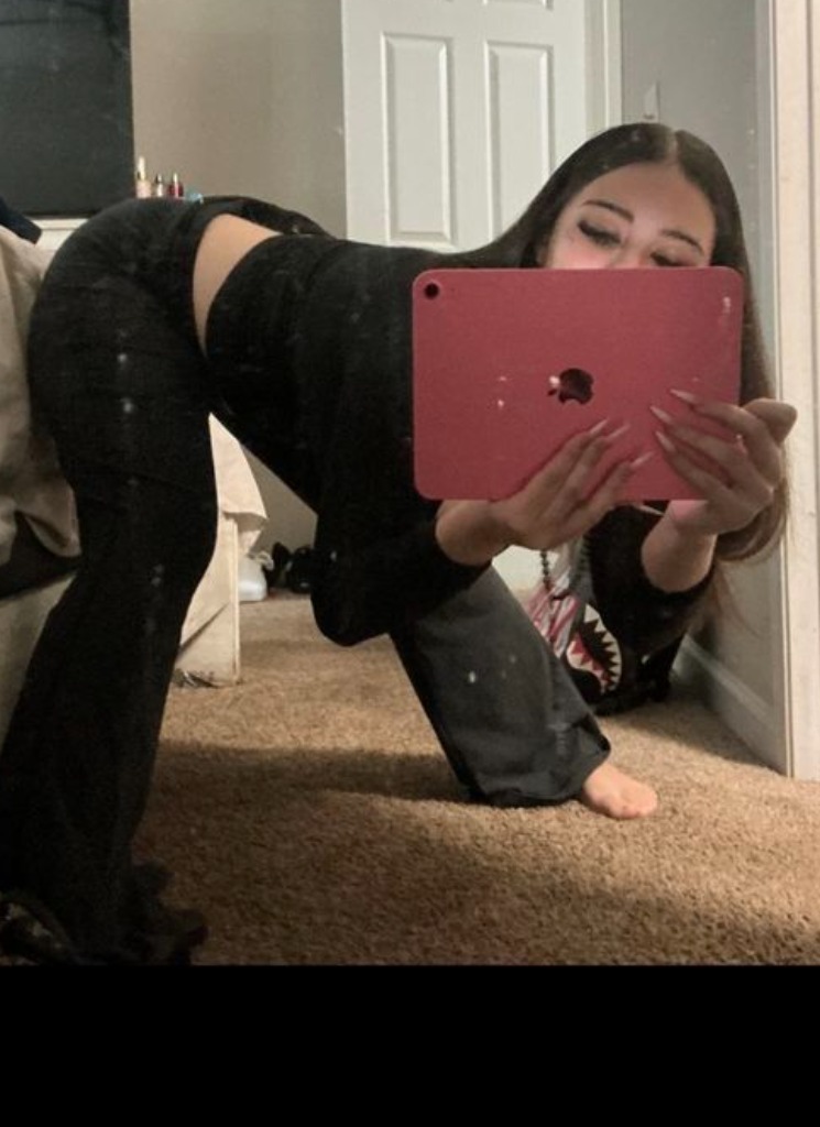 Guest_Yazminaaaa1