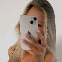 Guest_Luana249