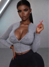 Elyana37