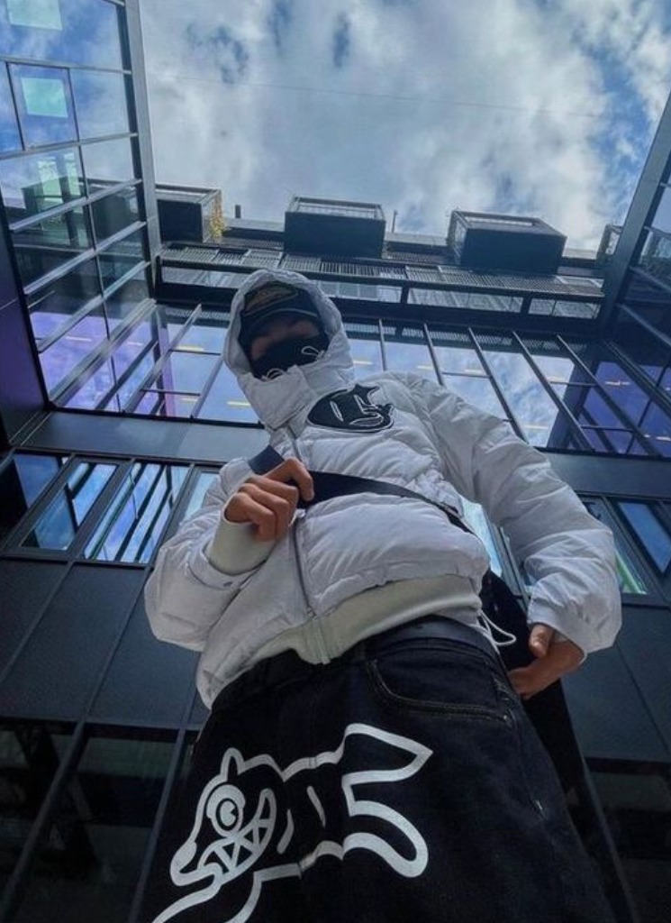 Guest_lxcs11