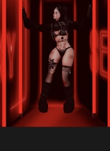 Guest_xLYNNXXx