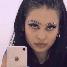 Guest_Hillarysllvaa