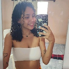 Guest_Laiara2001